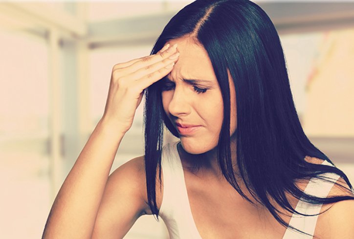 devojka-boli-glava-stres-foto-shutterstock-1456054249-848707