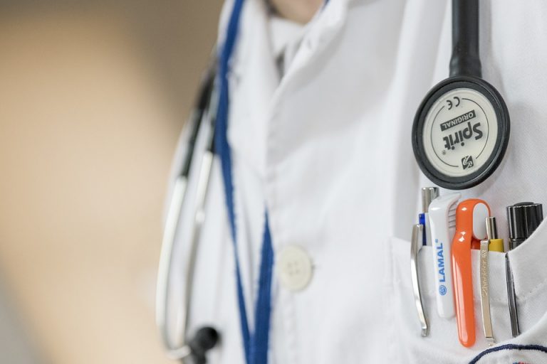 Pet neobičnih simptoma koji mogu da budu znak ozbiljnih bolesti: Posetite lekara!